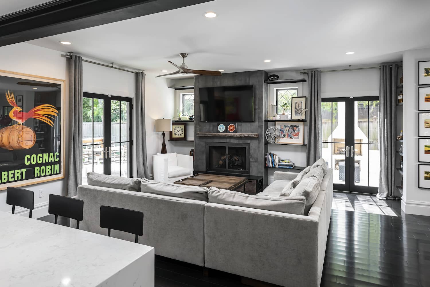 Real Estate photography barry mackenzie pro edu tutorial family room lighting strobe